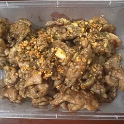 หมูกระเทียม(กับข้าว)