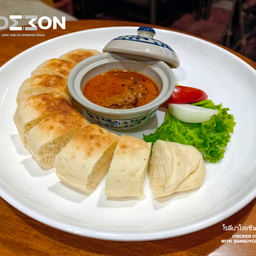 โรตีบาโงยซีนาจิ้มแกงไก่