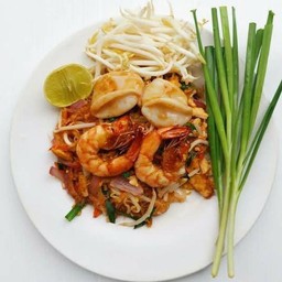 ผัดไทยทะเล