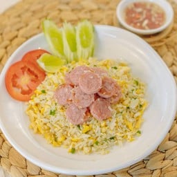 ข้าวผัดแหนม