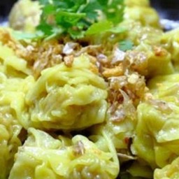 เกี๊ยวลวกจิ้ม ส้มตำ อาหารตามสั่ง