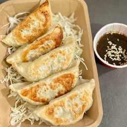 Chicken Gyoza 5pcs เกี๊ยวซ่าไก่
