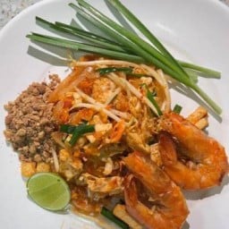 อั่งเปาผัดไทยกุ้งสด ประชาราษฎร์บำเพ็ญ