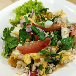 ยำไข่ดาว