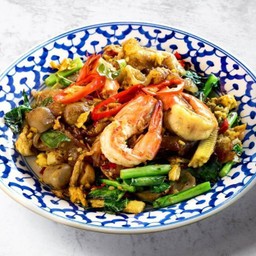 เส้นใหญ่ผัดขี้เมา