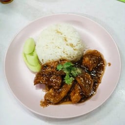 ข้าวปลากะพงกระเทียม