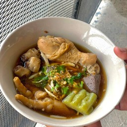 ก๋วยเตี๋ยวไก่มะระ