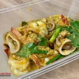 ผัดผงกะหรี่ทะเล - เป็นกับ