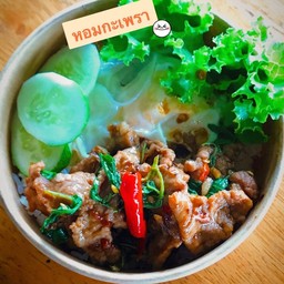 ผัดกระเพราหมูชิ้น