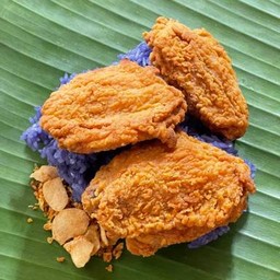 ข้าวเหนียว ไก่ทอด🐔 (ปีกกลางx3)
