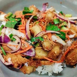 ข้าวยำไก่แซ่บ