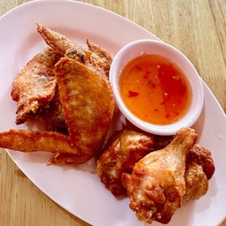 ปีกไก่ทอดน้ำปลา