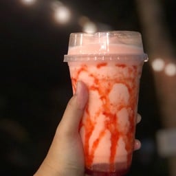 นมสดสตอเบอรี่โยเกิร์ตปั่น