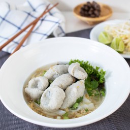 ก๋วยเตี๋ยวลูกชิ้นปลา
