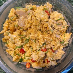 ข้าวไข่คั่ว