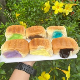 Eazy ขนมปังปิ้งไส้ทะลัก