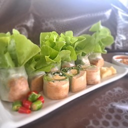 แหนมเนืองโรล