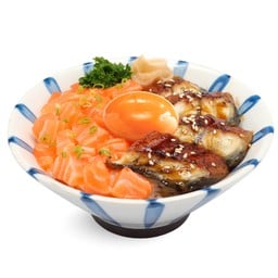 ข้าวหน้าแซลมอนสับ vs ปลาไหล