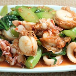 ผัดคะน้า รวมมิตร