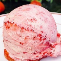 ไอศกรีม สตอเบอรี่