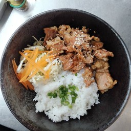 ข้าวหน้าหมูเกาหลี