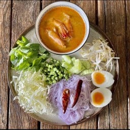 บ้านขนมจีน ส้มตำ ไก่ทอด by ครัวลุงปราชญ์