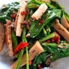 ผัดคะน้า หมูยอ