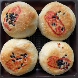 เปี้ยะไส้ถั่วดำ เจ 4 ชิ้น