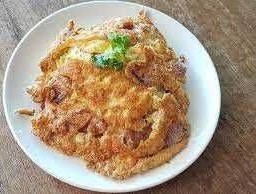 ไข่เจียว แหนม