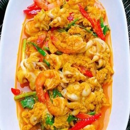 กุ้งผัดผงกระหรี่(กับข้าว)