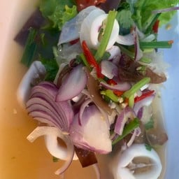 ยำปลาหมึก