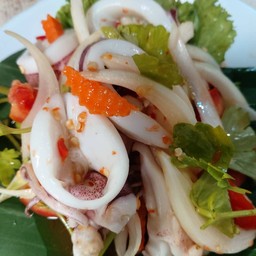 ยำรวมมิตรทะเล