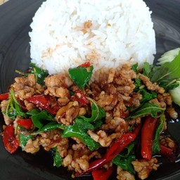 ข้าวราดกระเพาหมูสับ
