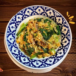 ข้าวผัดปลากระป๋อง