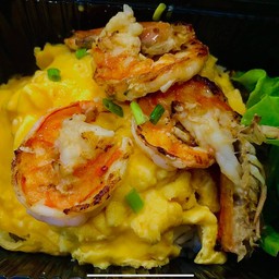 RE11 ข้าวไข่ข้น (เลือกท็อปปิ้งได้) Creamy omelet (choose toppings)