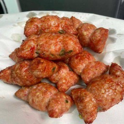 แหนมหนังหมูสับ ทอดหอมๆ