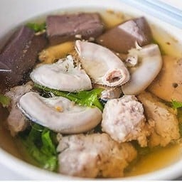 เกาเหลาเลือดหมู