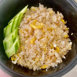 ข้าวผัดไข่ ไข่แน่นๆ 2 ฟอง ไปเล้ยย