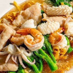 ผัดซีอิ๋ว รวมมิตร