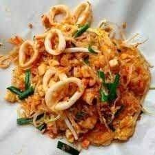 ผัดไท ปลาหมึก
