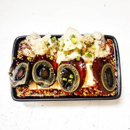 ยำเต้าหู้ไข่เยี่ยวม้าใส่แมงกะพรุน