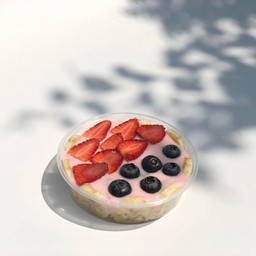 Parfait โยเกิร์ตสตอเบอ์รี่ Fat 0% + กราโนล่า + ผลไม้