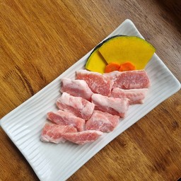 คอหมูหมักเกลือ