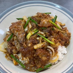 หมูกรอบผัดพริกเผา (พริกเผาสูตรลุงสิทธิ์ทำเอง)