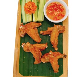 ปีกไก่ทอดน้ำปลา