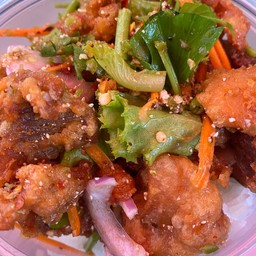 ข้าวยำไก่แซ่บจักรพรรดิ