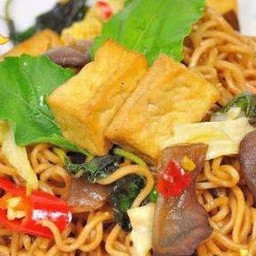 มาม่าผัดขี้เมาเจ