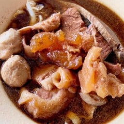 ก๋วยเตี๋ยวเนื้อรวม