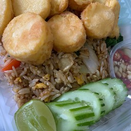 ข้าวผัดโบราณ เต้าหู้ไข่ทอด สายมังสะวิรัติ