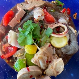 ตำเตี๋ยวไก่ยอกุ้งสด